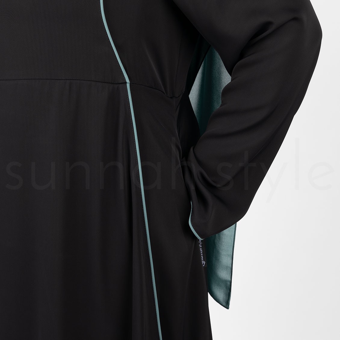 Sunnah Style Anemone Layered Abaya Black Teal